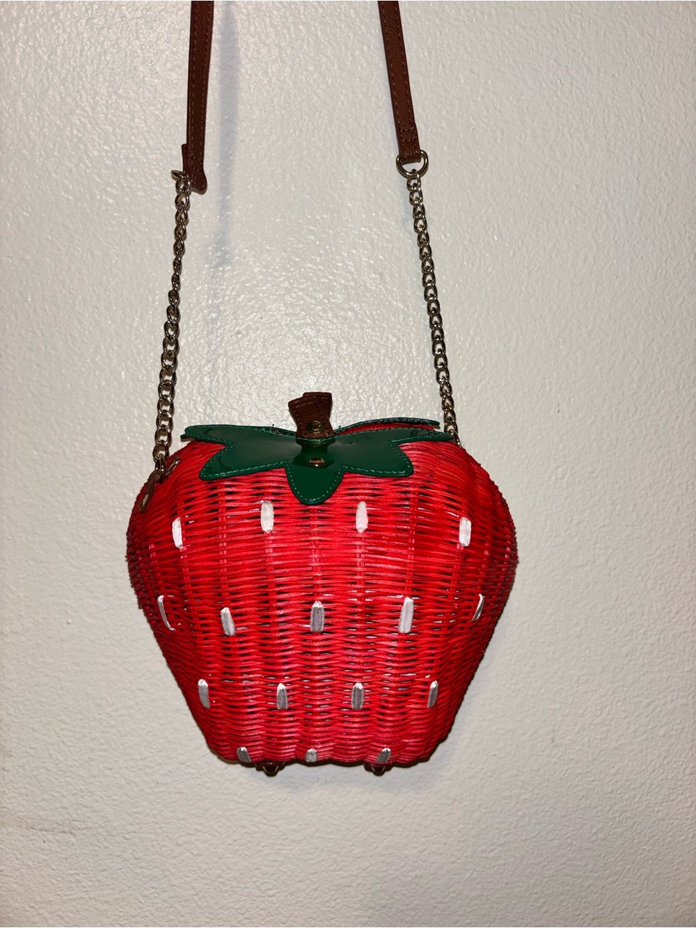Betsey Johnson Strawberry
Wicker Purse Rare - Picture 3 of 6